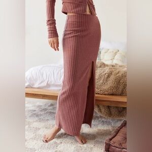 Urban Outfitters NWOT Out From Under BouncePlush Suki Ribbed Maxi Skirt